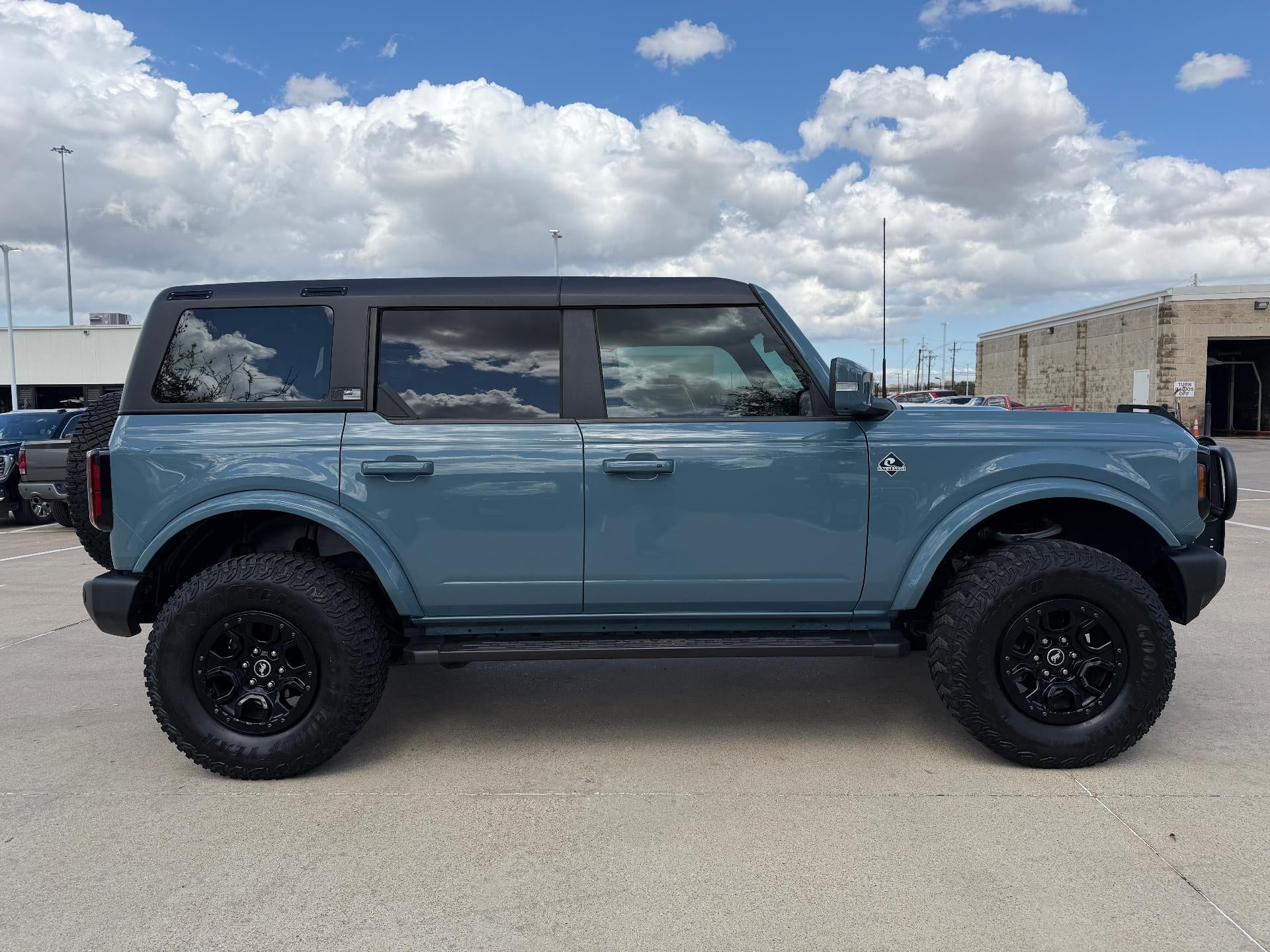 2023 Ford Bronco Outer Banks 4 Door 4x4