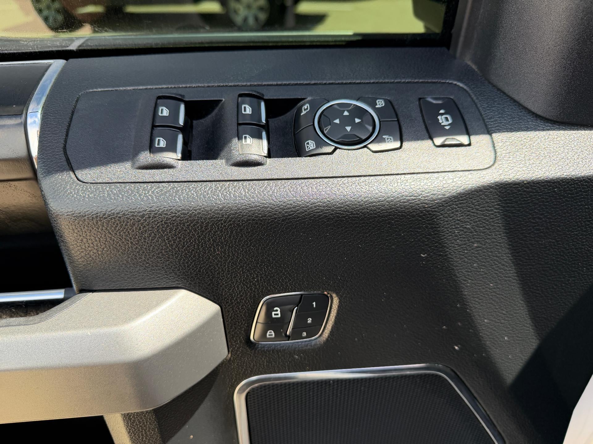 2019 Ford Super Duty F-250 SRW Platinum 4WD Crew Cab 6.75' Box