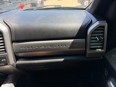 2019 Ford Super Duty F-250 SRW Platinum 4WD Crew Cab 6.75' Box