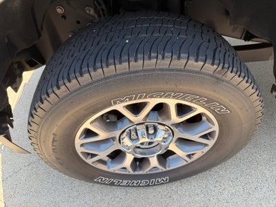 2022 Ford Super Duty F-250 SRW LARIAT 4WD Crew Cab 8' Box