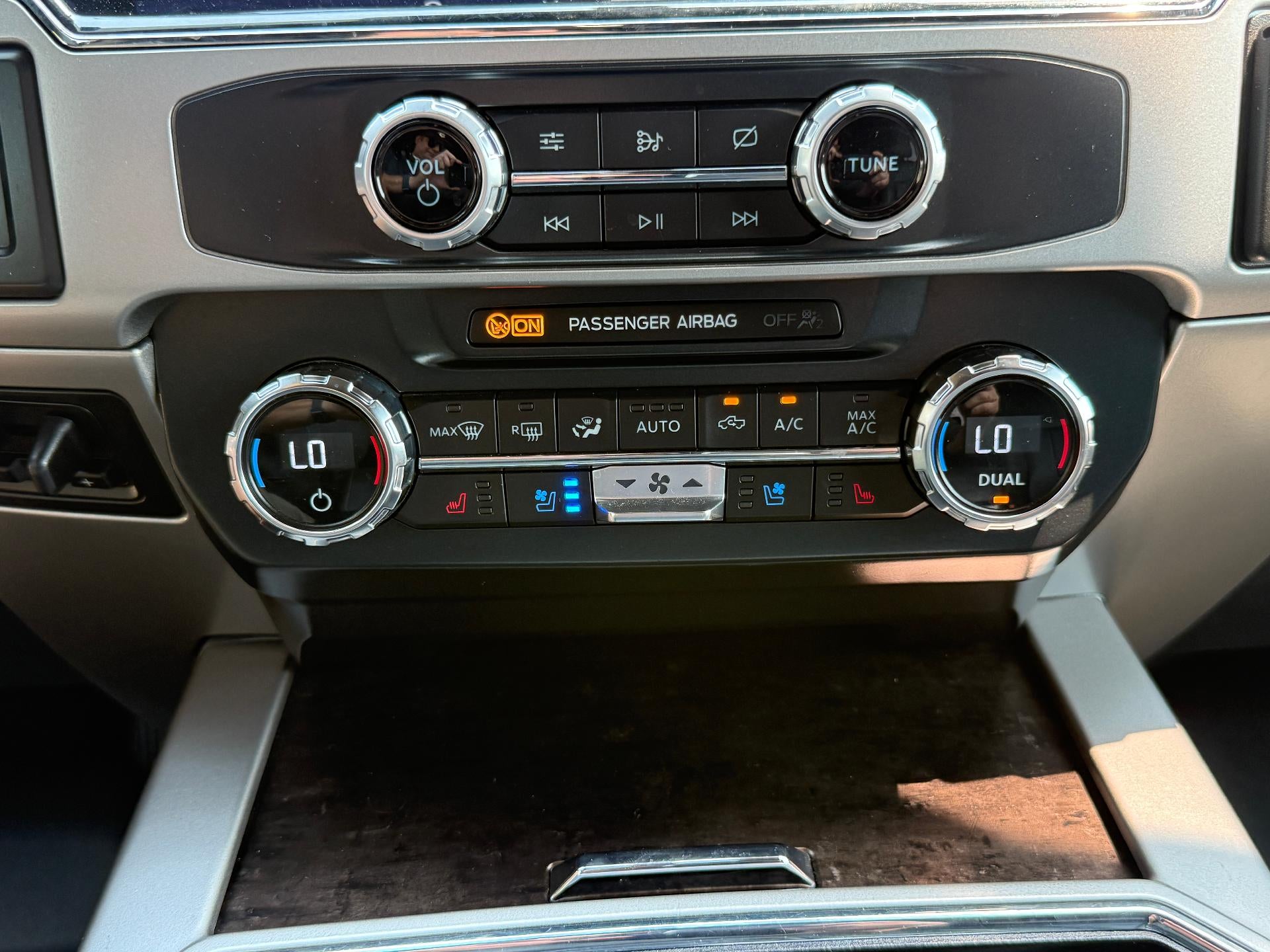 2022 Ford Super Duty F-250 SRW LARIAT 4WD Crew Cab 8' Box