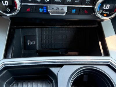 2022 Ford Super Duty F-250 SRW LARIAT 4WD Crew Cab 8' Box