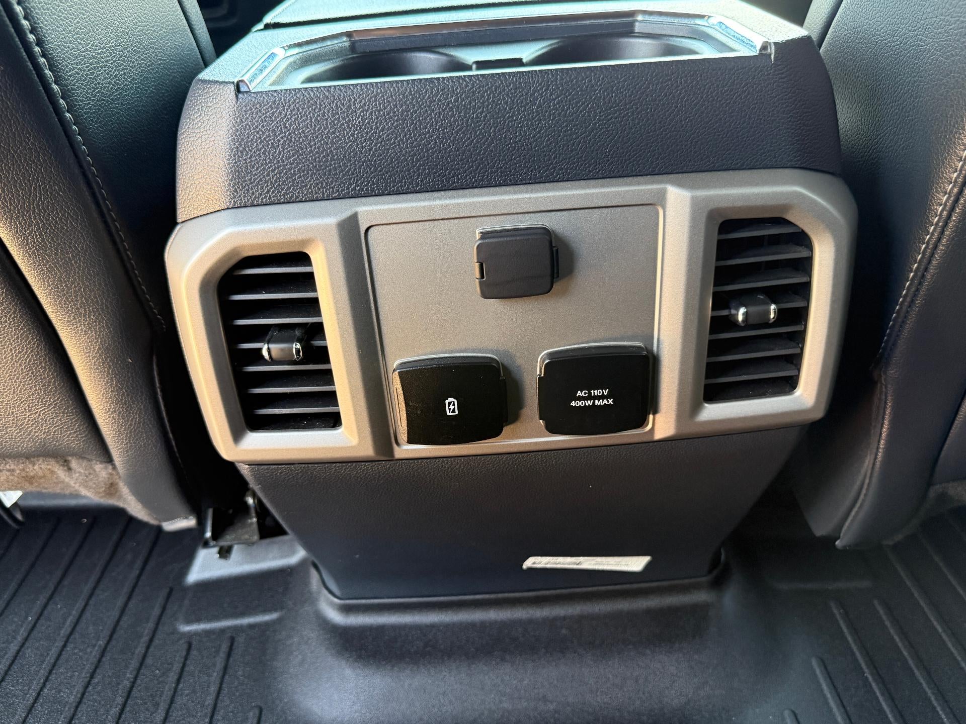 2022 Ford Super Duty F-250 SRW LARIAT 4WD Crew Cab 8' Box