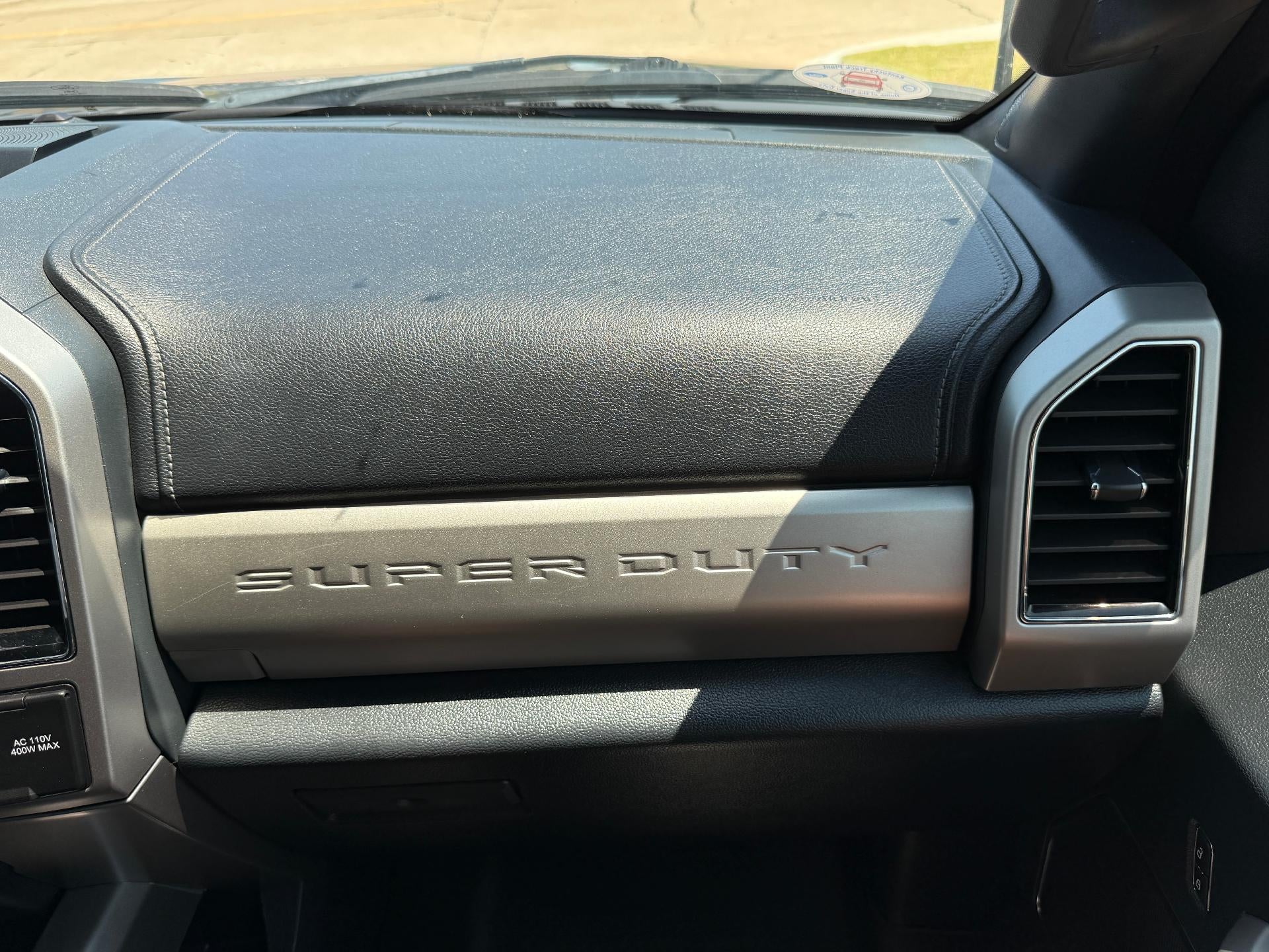 2022 Ford Super Duty F-250 SRW LARIAT 4WD Crew Cab 8' Box