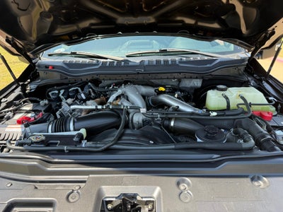 2022 Ford Super Duty F-250 SRW LARIAT 4WD Crew Cab 8' Box