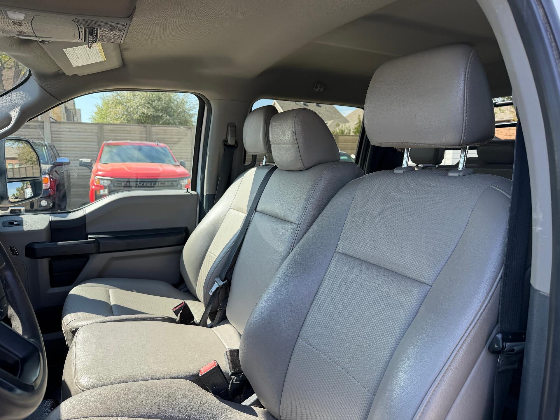 2022 Ford Super Duty F-250 SRW XL 4WD Crew Cab 6.75' Box