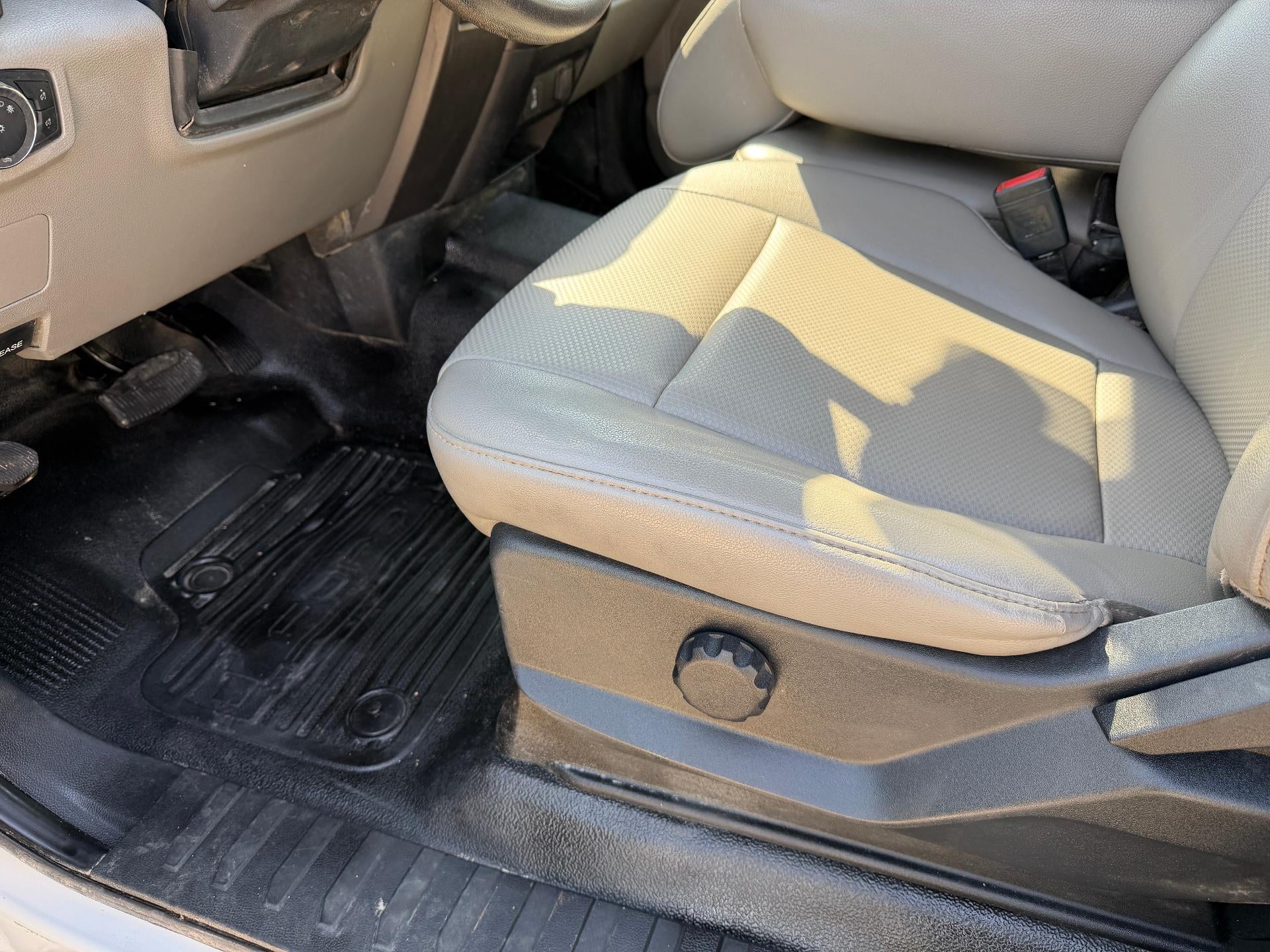 2022 Ford Super Duty F-250 SRW XL 4WD Crew Cab 6.75' Box