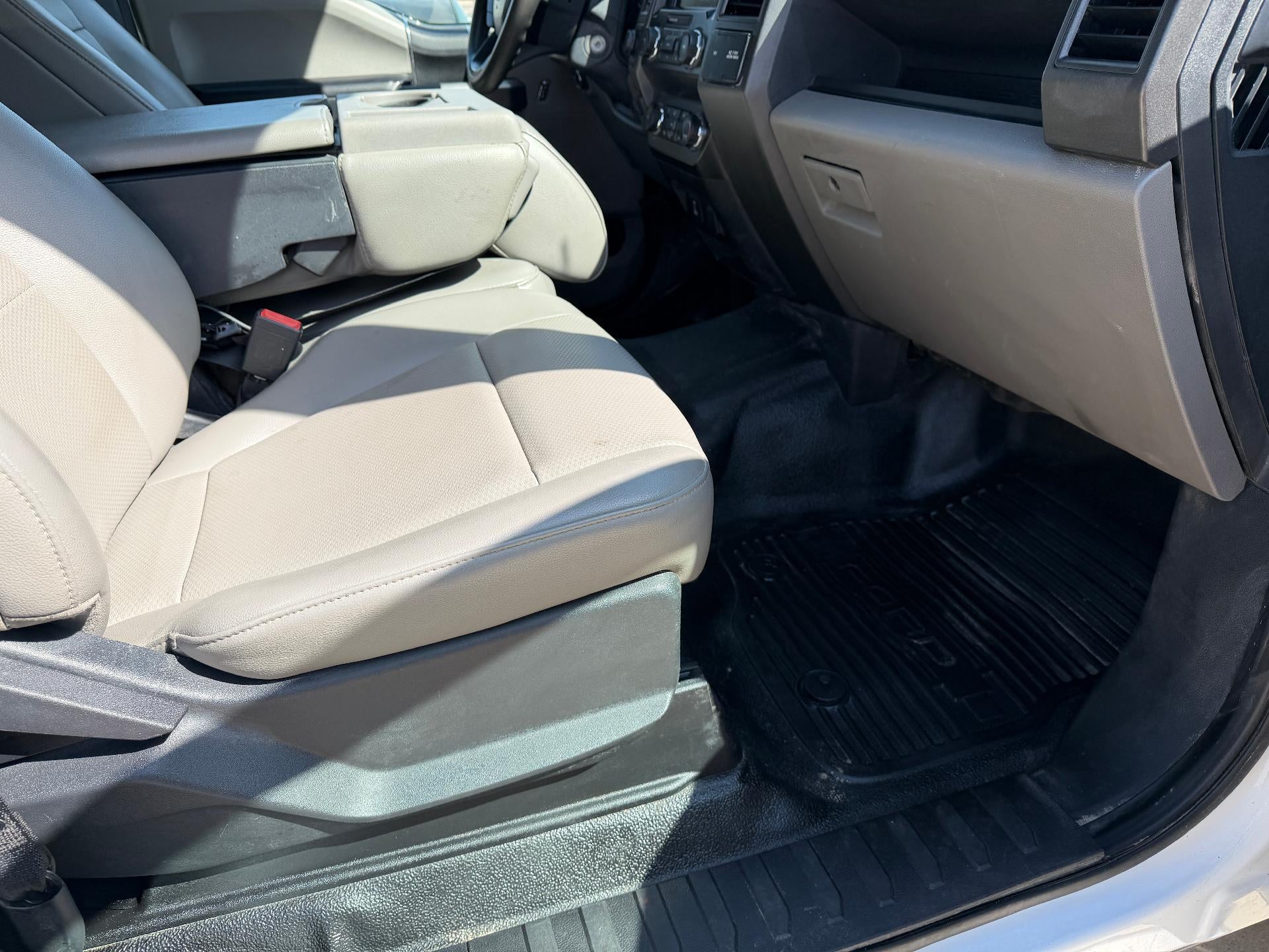 2022 Ford Super Duty F-250 SRW XL 4WD Crew Cab 6.75' Box