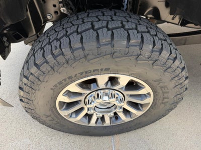 2022 Ford Super Duty F-250 SRW LARIAT 4WD Crew Cab 8' Box