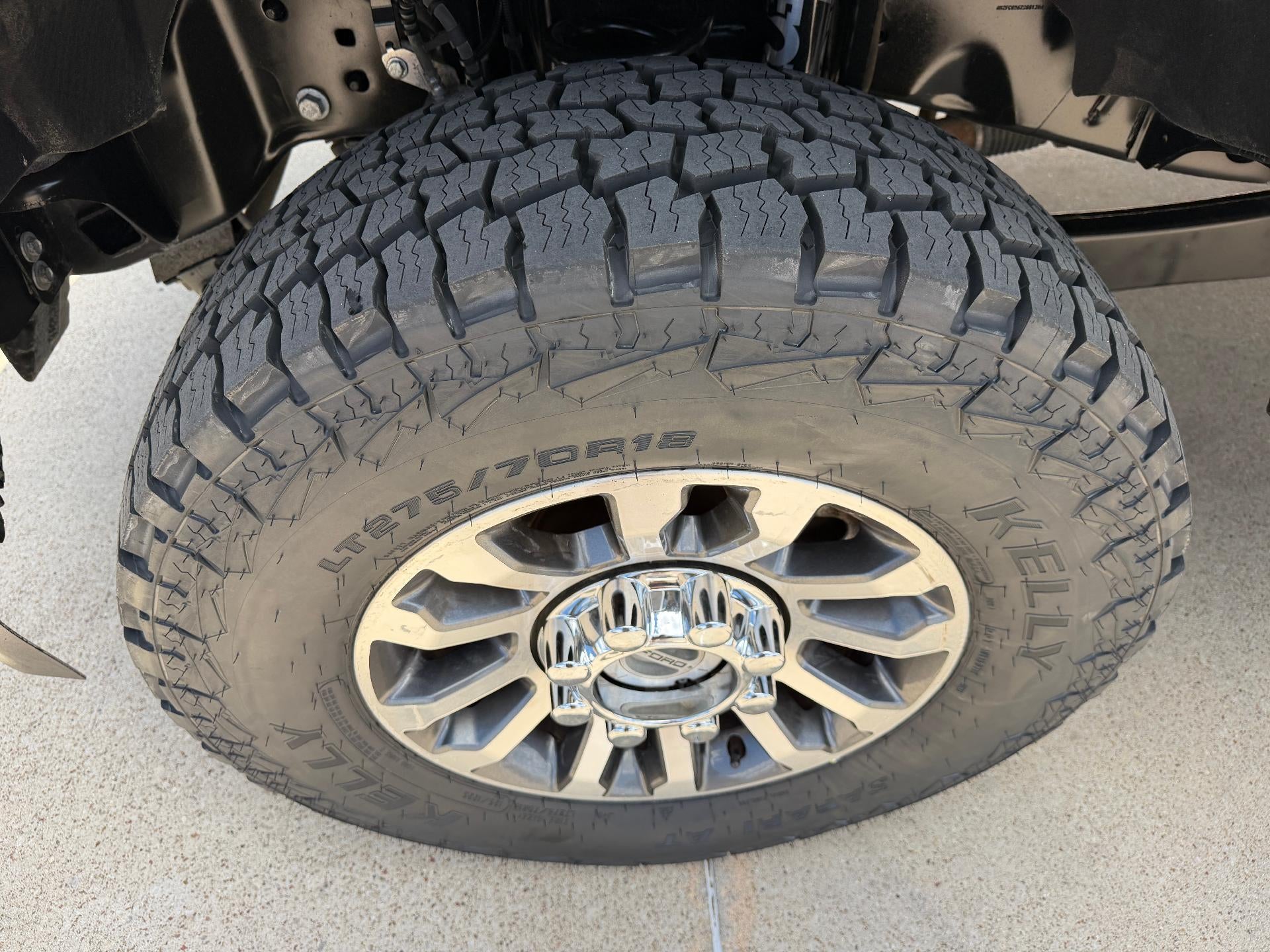 2022 Ford Super Duty F-250 SRW LARIAT 4WD Crew Cab 8' Box