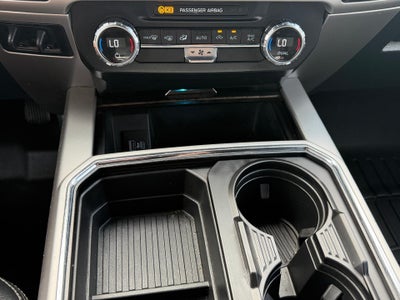 2022 Ford Super Duty F-250 SRW LARIAT 4WD Crew Cab 8' Box