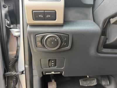 2022 Ford Super Duty F-250 SRW LARIAT 4WD Crew Cab 8' Box