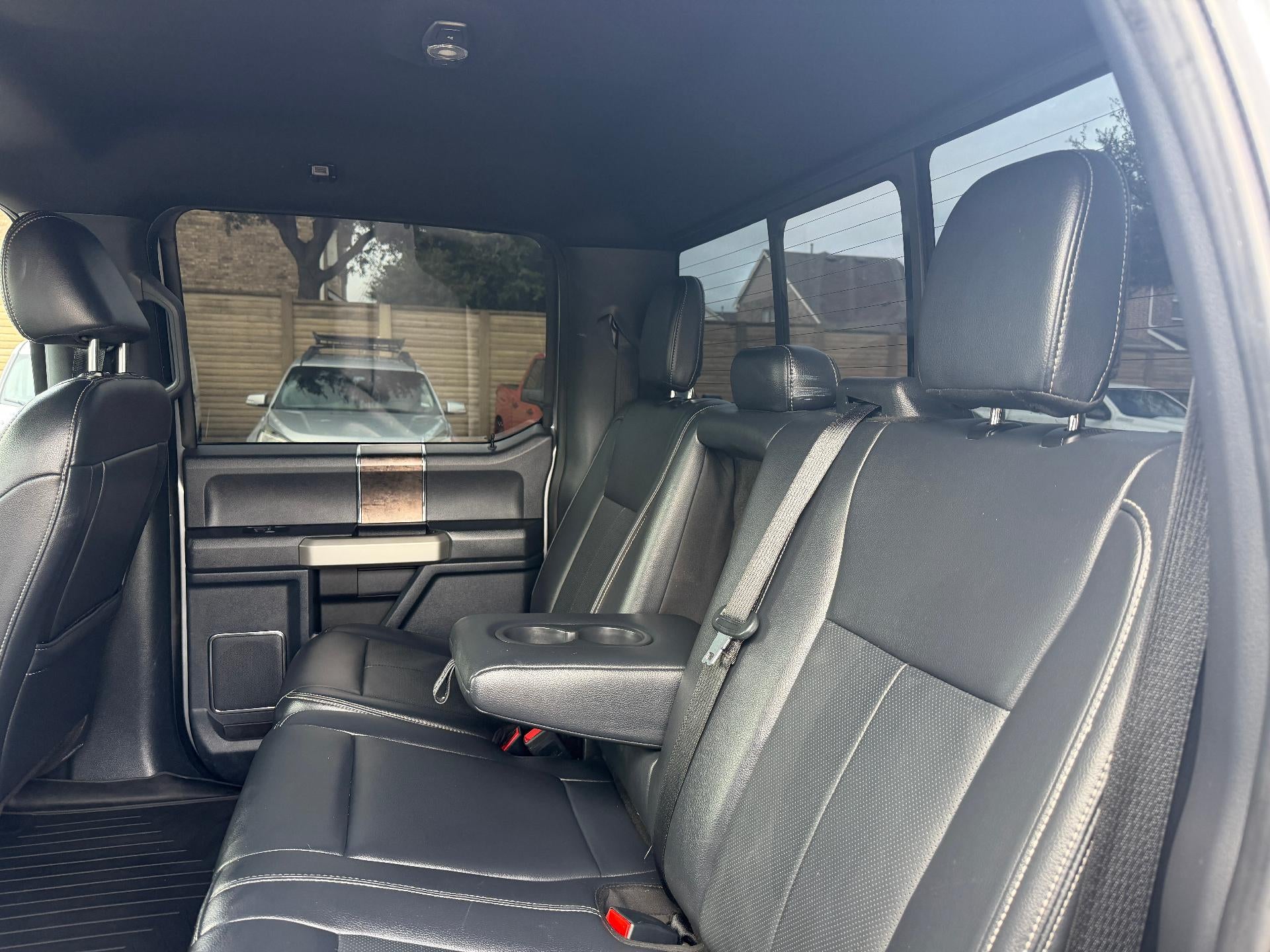 2022 Ford Super Duty F-250 SRW LARIAT 4WD Crew Cab 8' Box