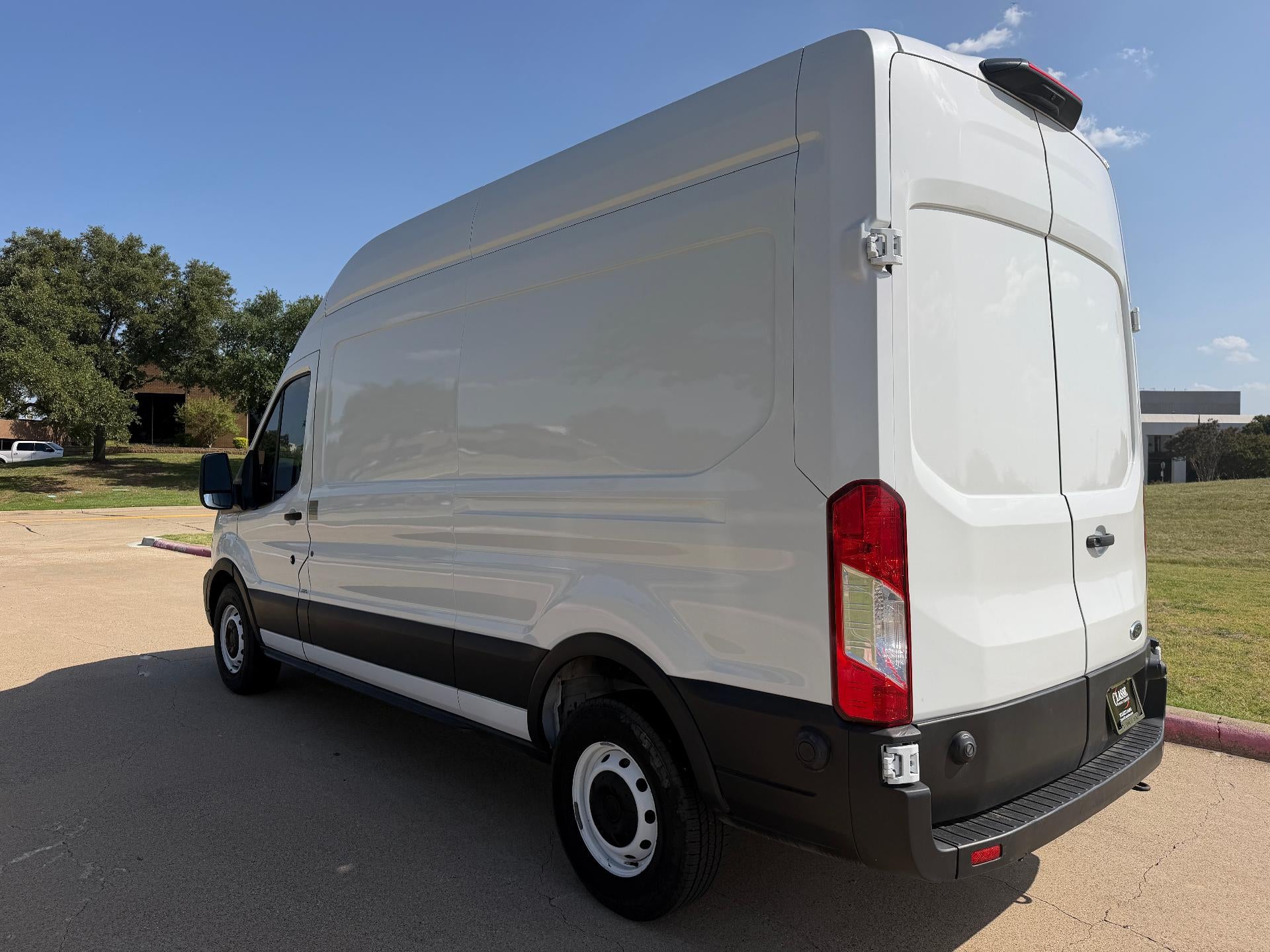 2023 Ford Transit Cargo Van T-250 148" Hi Rf 9070 GVWR RWD