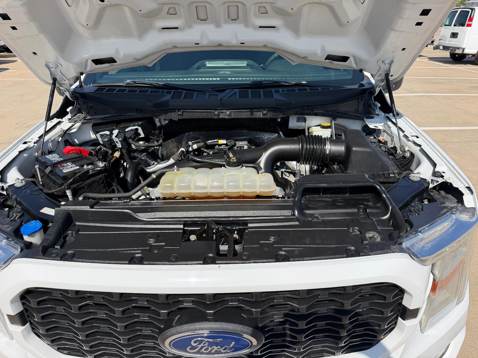 2022 Ford F-150 XL 2WD SuperCrew 5.5' Box