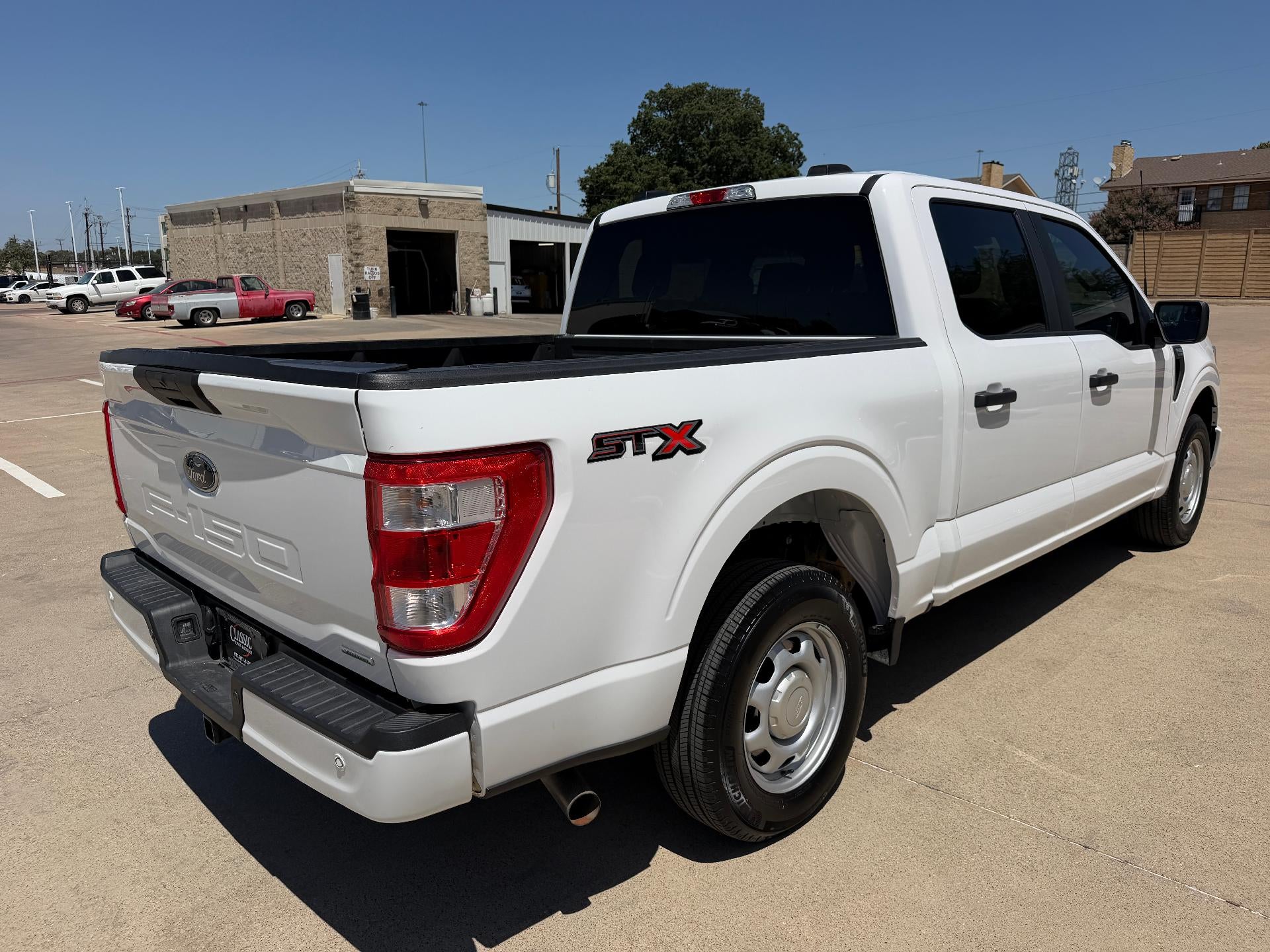 2022 Ford F-150 XL 2WD SuperCrew 5.5' Box