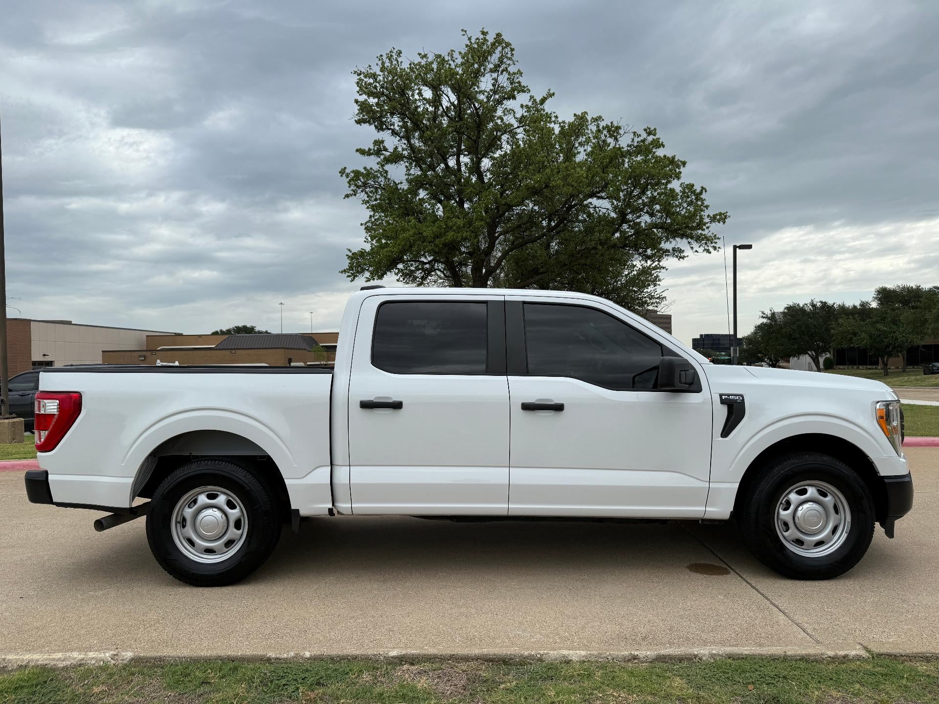 2021 Ford F-150 XL 2WD SuperCrew 5.5' Box