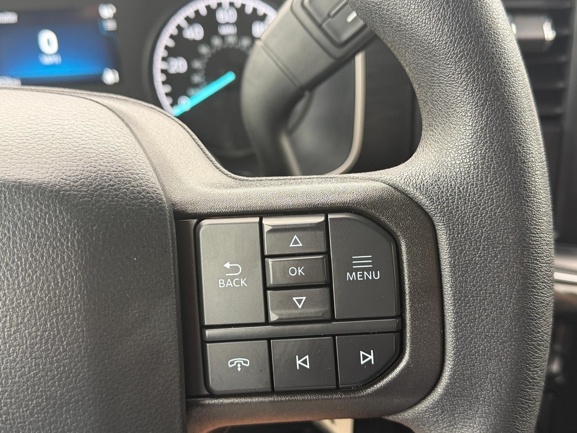 2023 Ford F-150 XL 2WD SuperCrew 5.5' Box