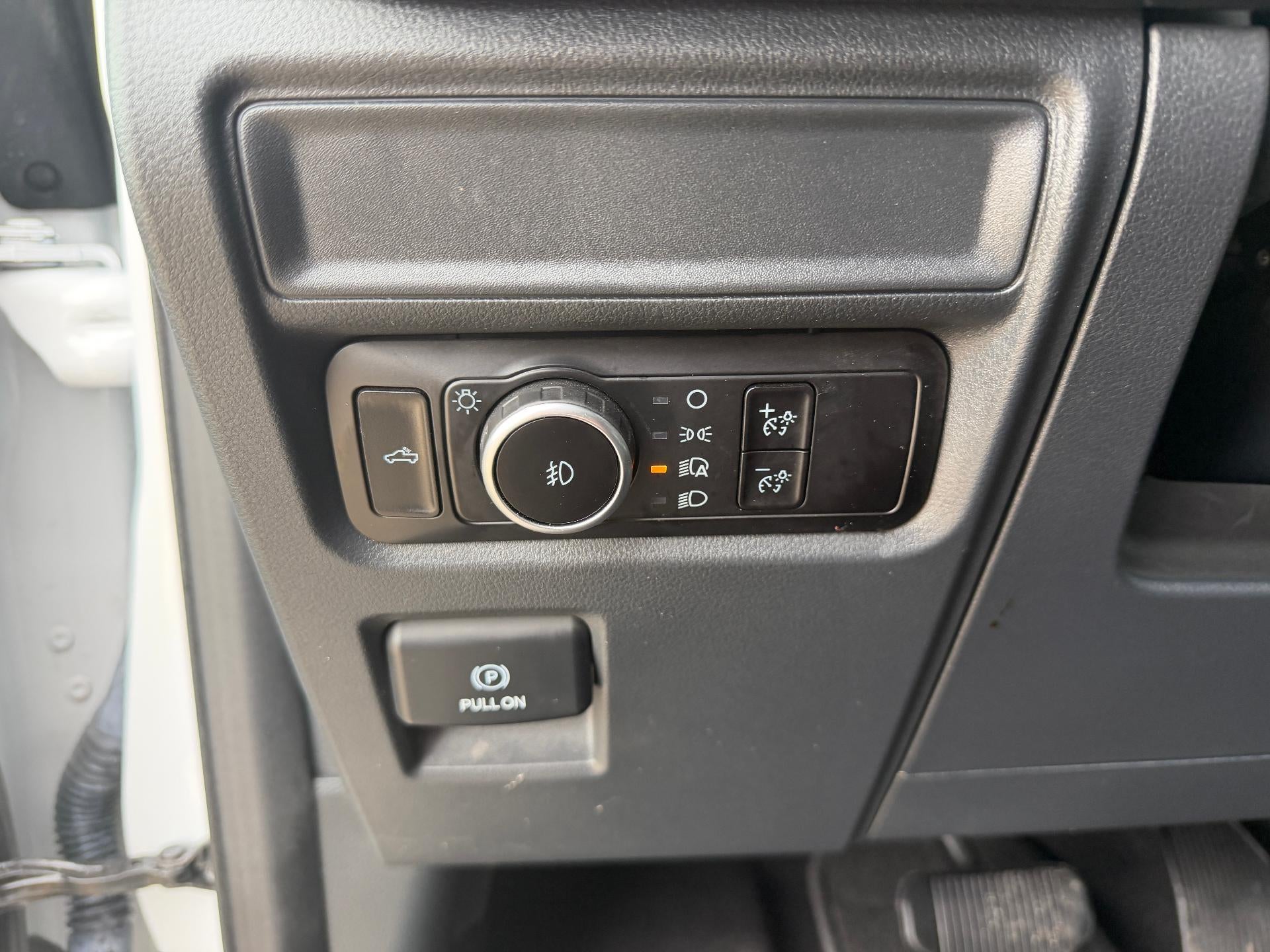 2023 Ford F-150 XL 2WD SuperCrew 5.5' Box