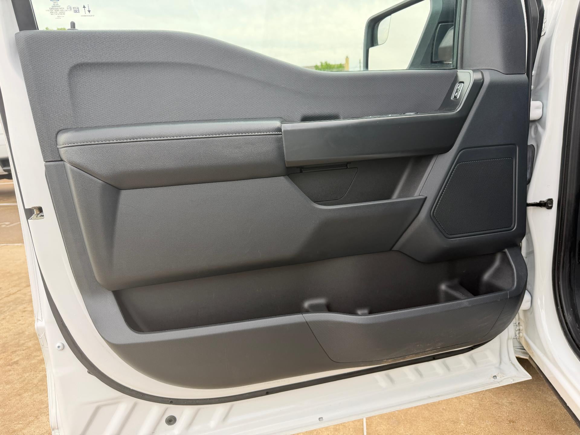 2023 Ford F-150 XL 2WD SuperCrew 5.5' Box