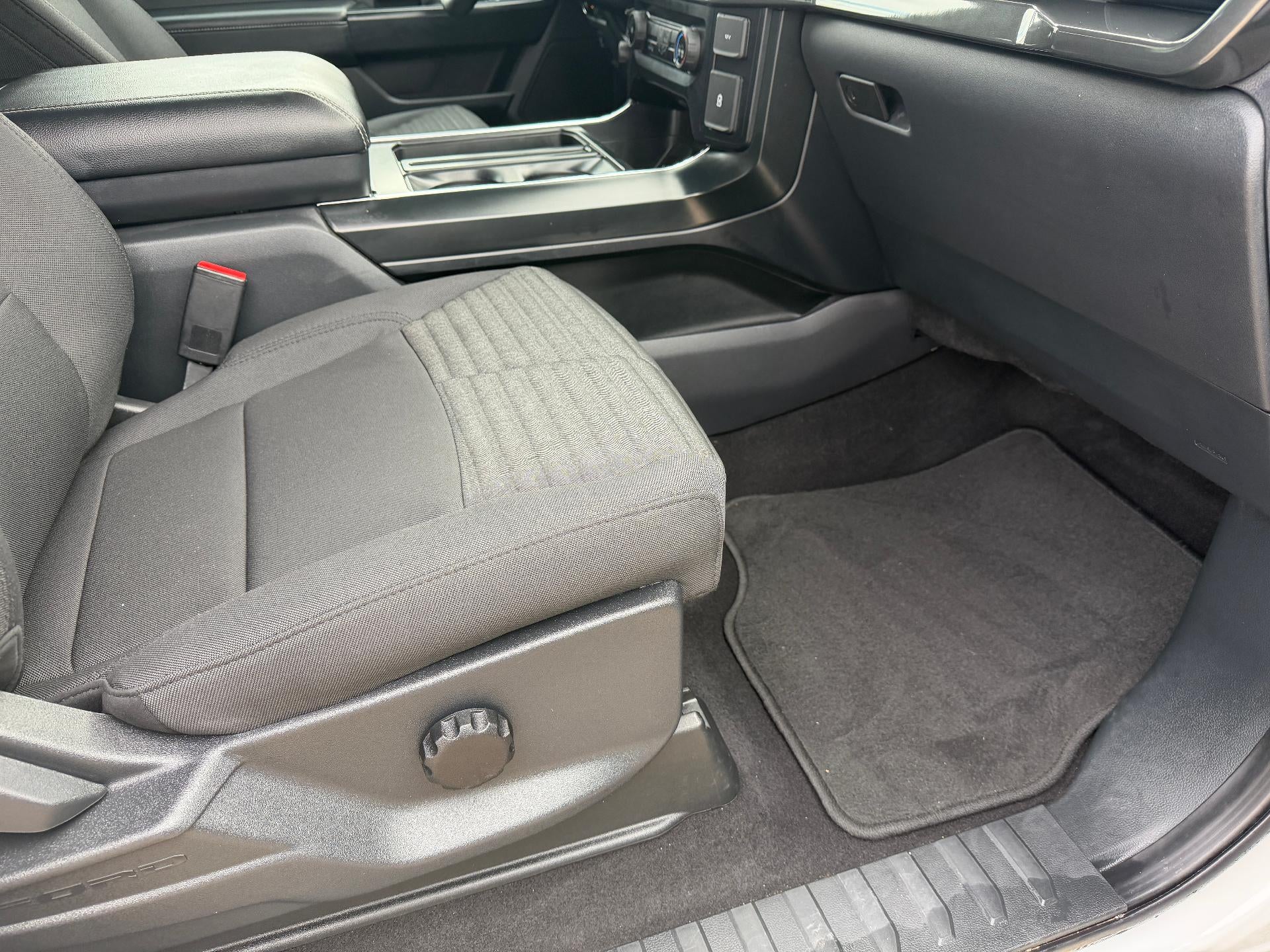 2023 Ford F-150 XL 2WD SuperCrew 5.5' Box