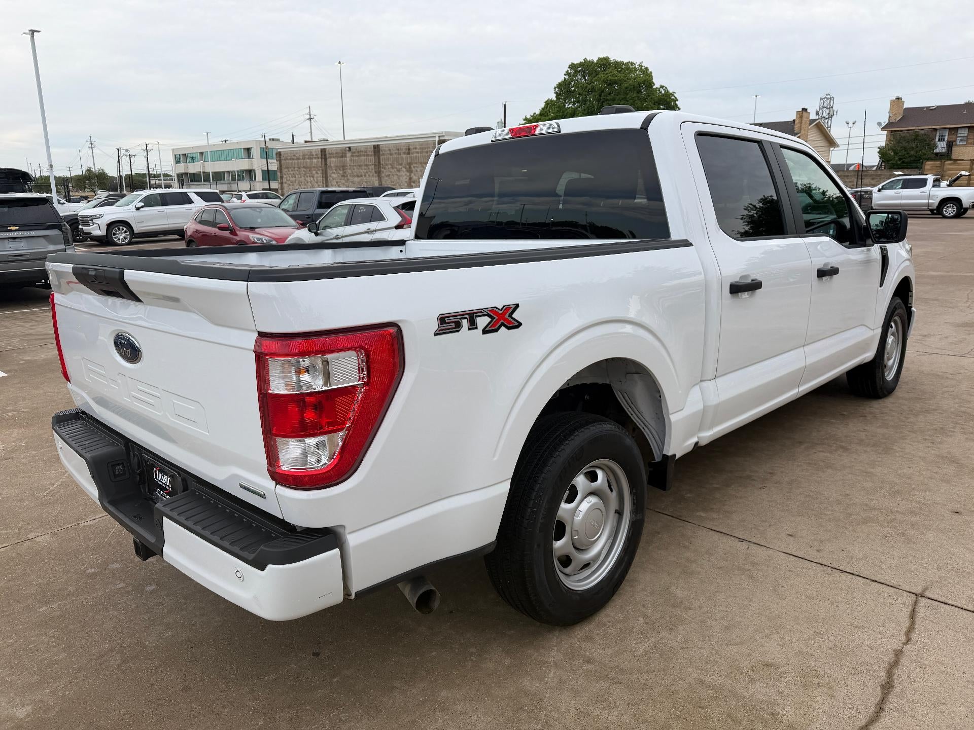 2023 Ford F-150 XL 2WD SuperCrew 5.5' Box