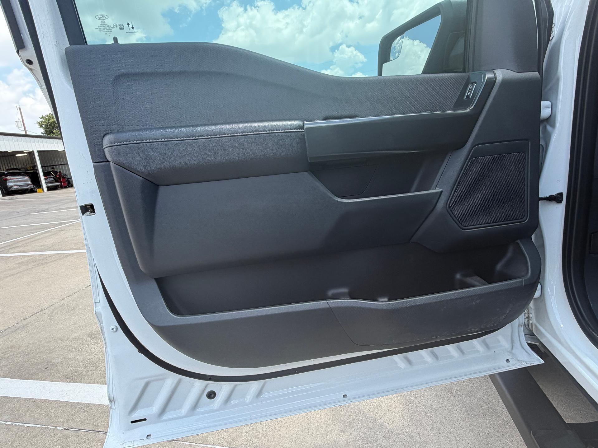 2023 Ford F-150 XL 4WD SuperCrew 5.5' Box