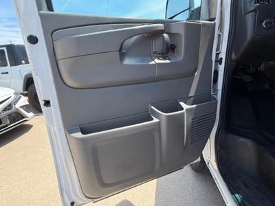 2015 Chevrolet Express Passenger 2500 Regular Wheelbase Rear-Wheel Drive 1LT
