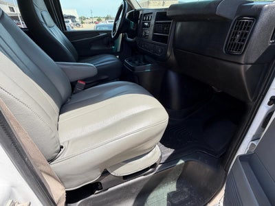 2015 Chevrolet Express Passenger 2500 Regular Wheelbase Rear-Wheel Drive 1LT