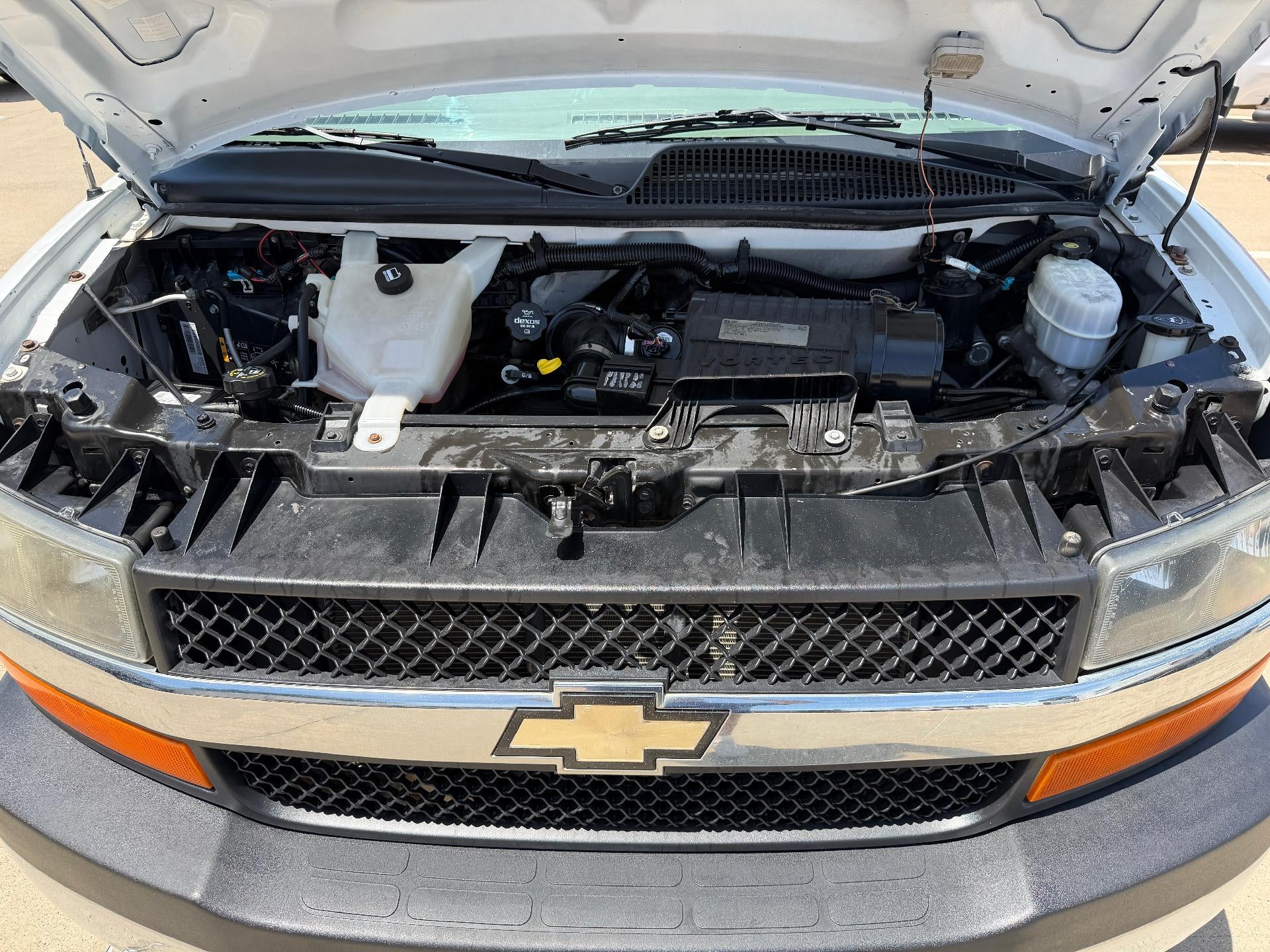 2015 Chevrolet Express Passenger 2500 Regular Wheelbase Rear-Wheel Drive 1LT