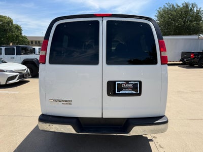 2015 Chevrolet Express Passenger 2500 Regular Wheelbase Rear-Wheel Drive 1LT
