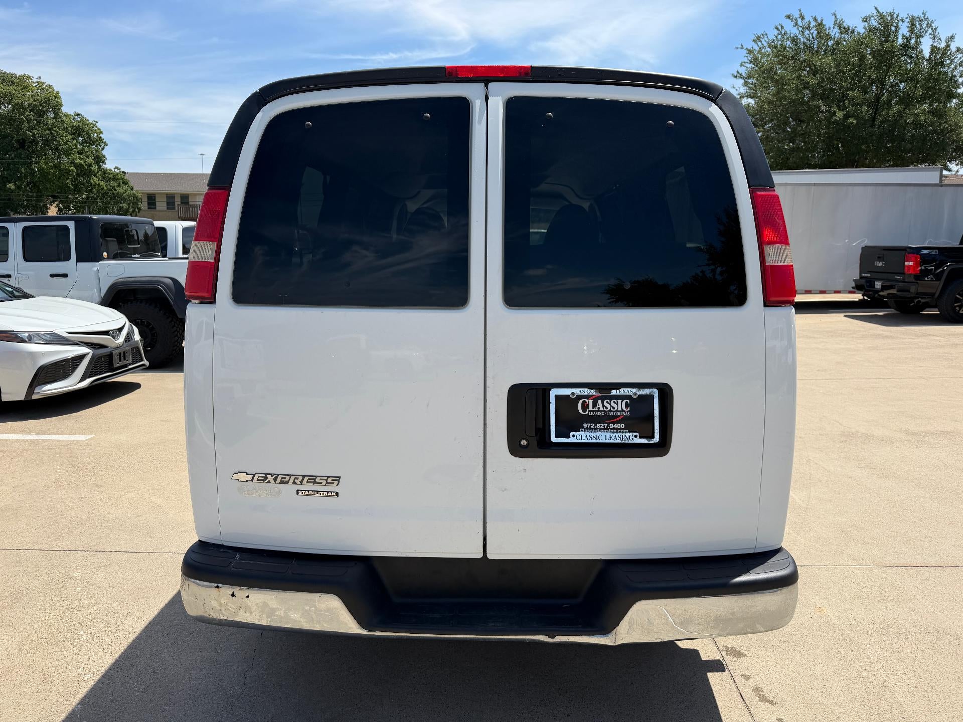 2015 Chevrolet Express Passenger 2500 Regular Wheelbase Rear-Wheel Drive 1LT