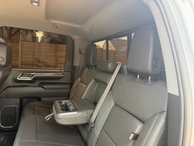 2024 Chevrolet Silverado 3500 HD Crew Cab Standard Box 4-Wheel Drive LT