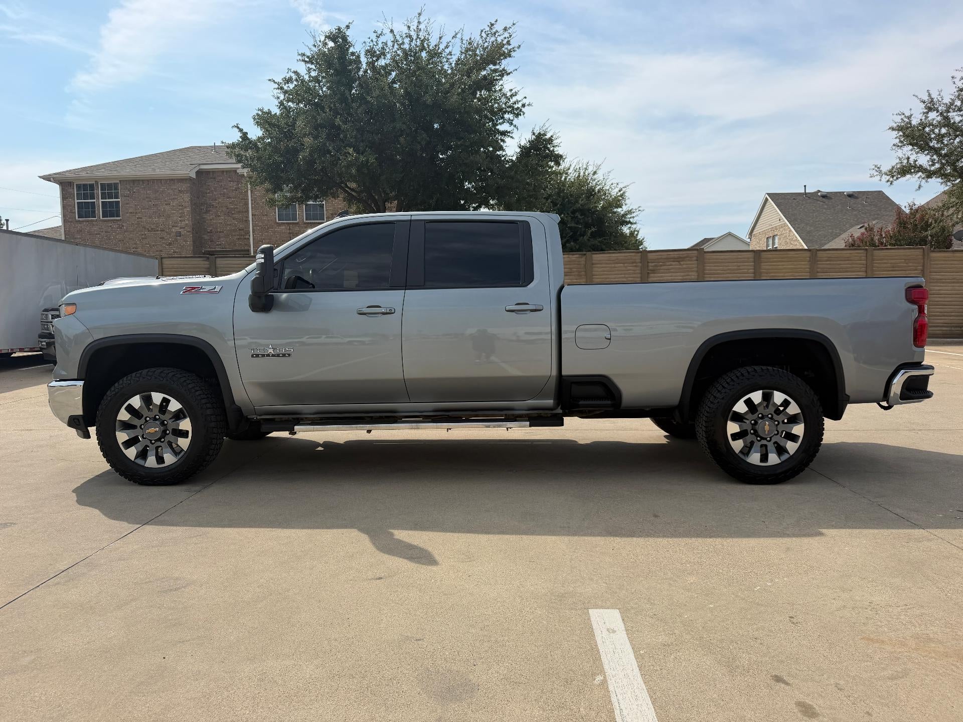 2024 Chevrolet Silverado 3500 HD Crew Cab Standard Box 4-Wheel Drive LT