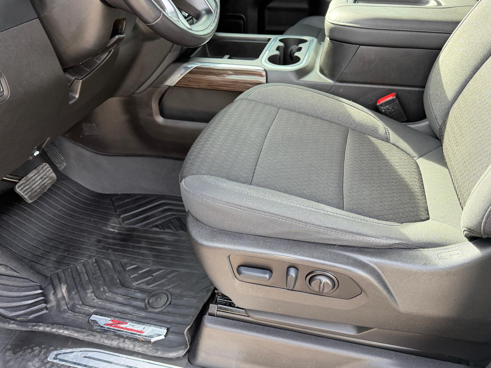 2022 Chevrolet Silverado 1500 LTD Crew Cab Short Box 4-Wheel Drive RST