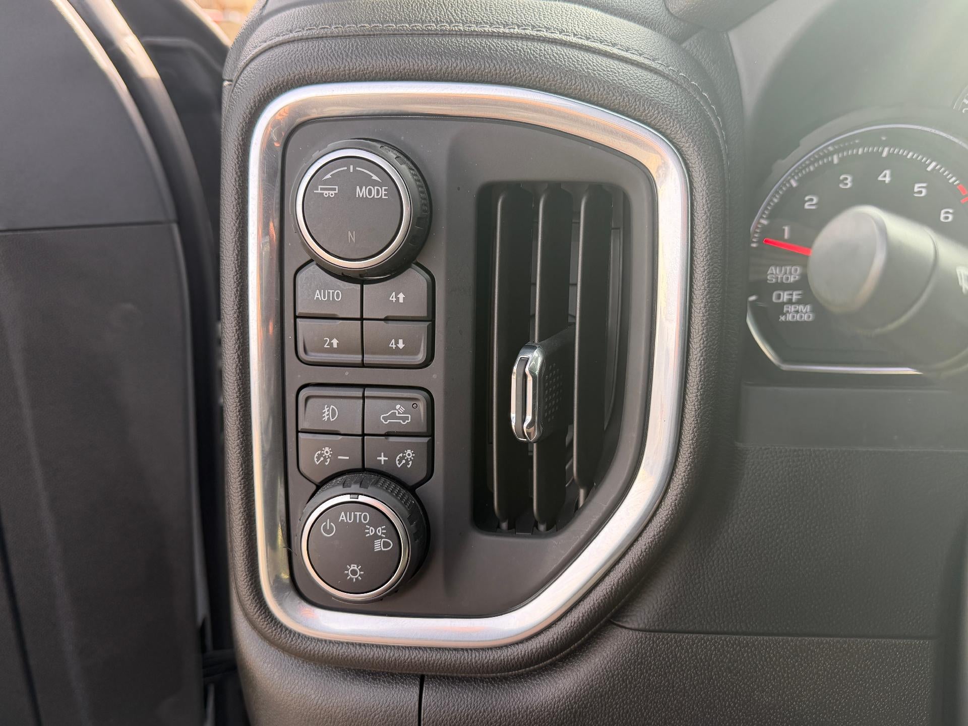 2022 Chevrolet Silverado 1500 LTD Crew Cab Short Box 4-Wheel Drive RST