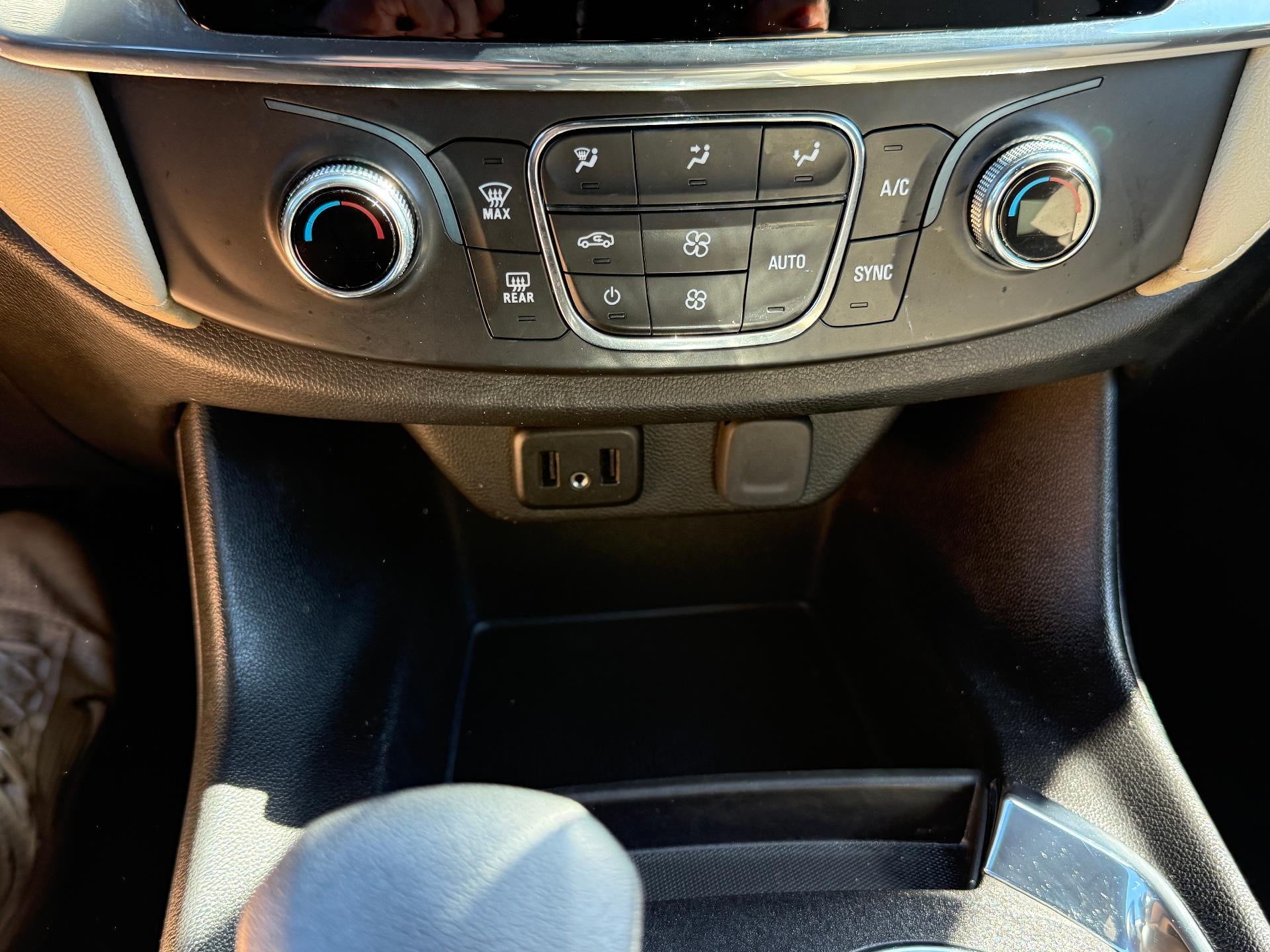 2023 Chevrolet Traverse FWD 1LS