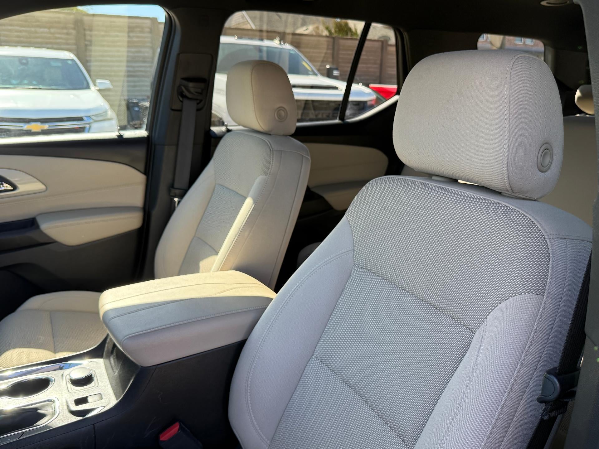 2023 Chevrolet Traverse FWD 1LS