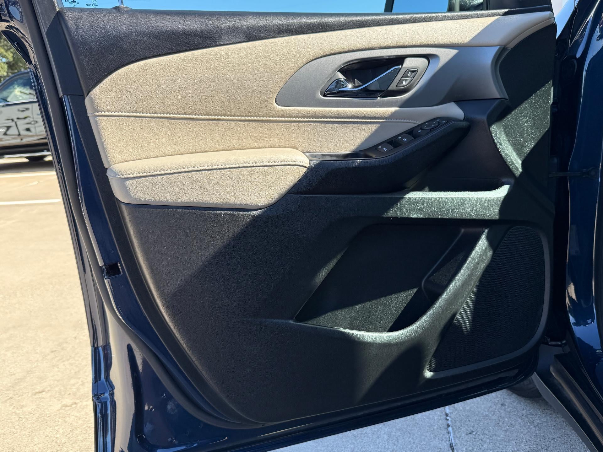 2023 Chevrolet Traverse FWD 1LS