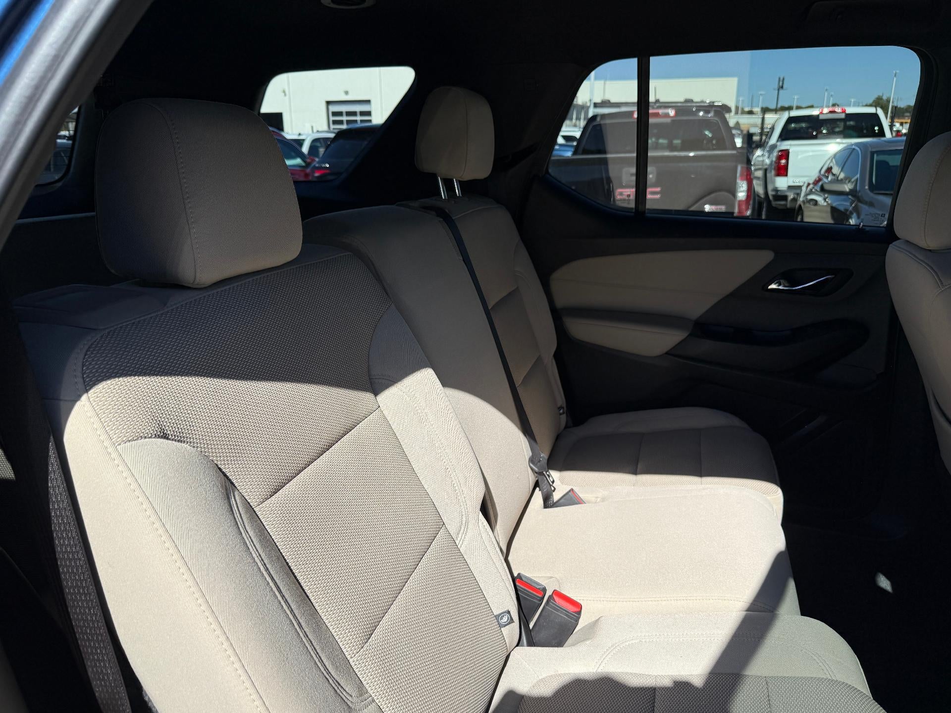 2023 Chevrolet Traverse FWD 1LS