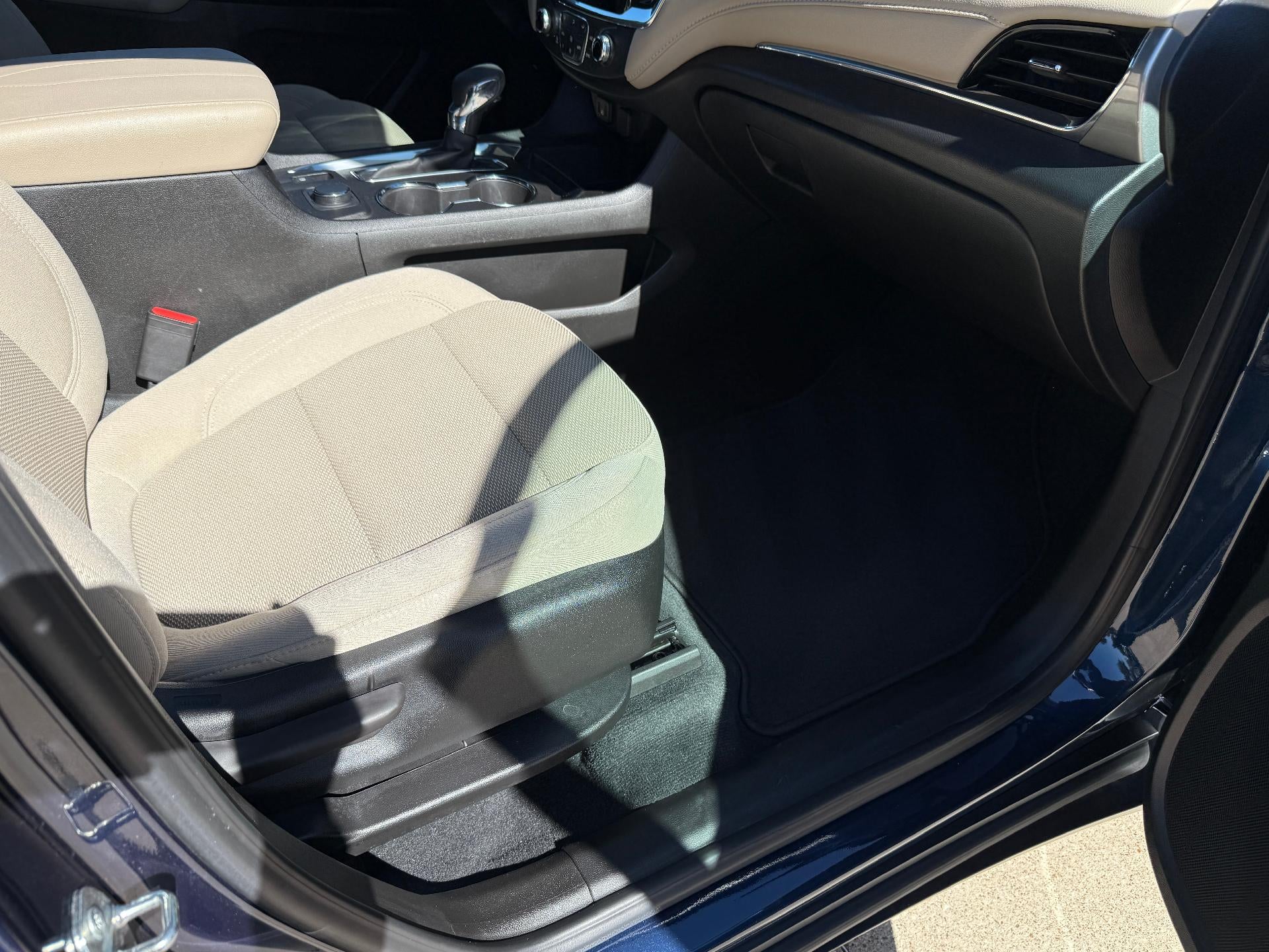 2023 Chevrolet Traverse FWD 1LS