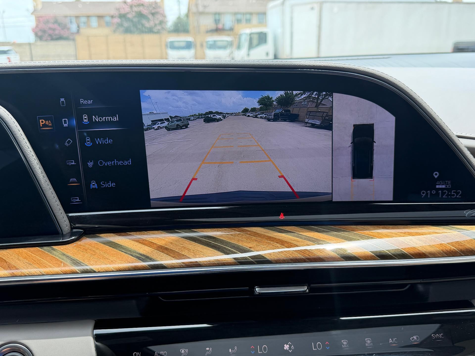 2022 Cadillac Escalade 4WD Sport Platinum