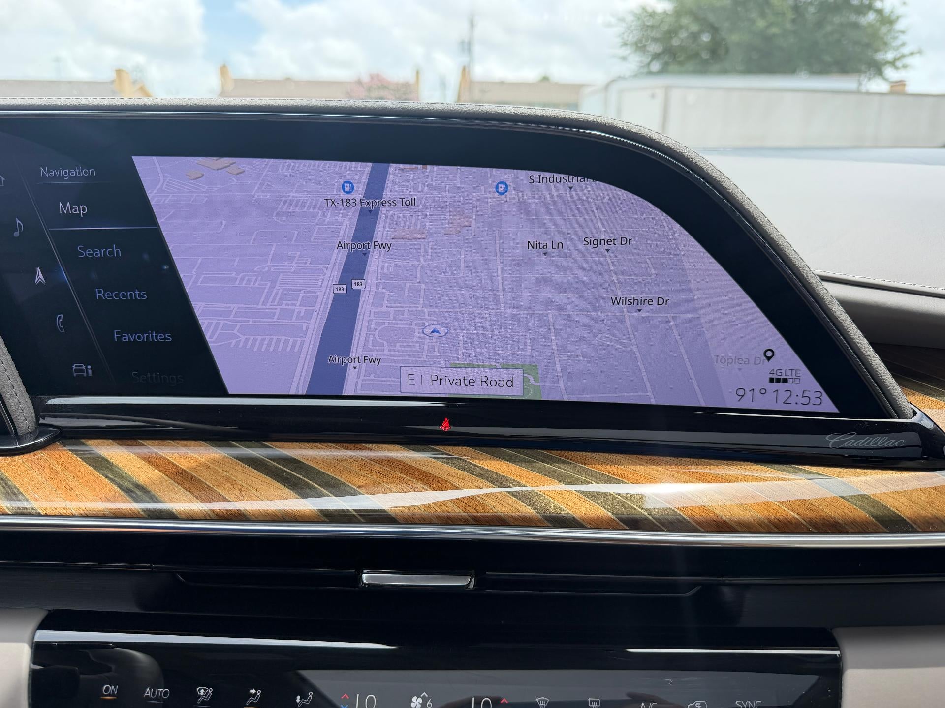 2022 Cadillac Escalade 4WD Sport Platinum