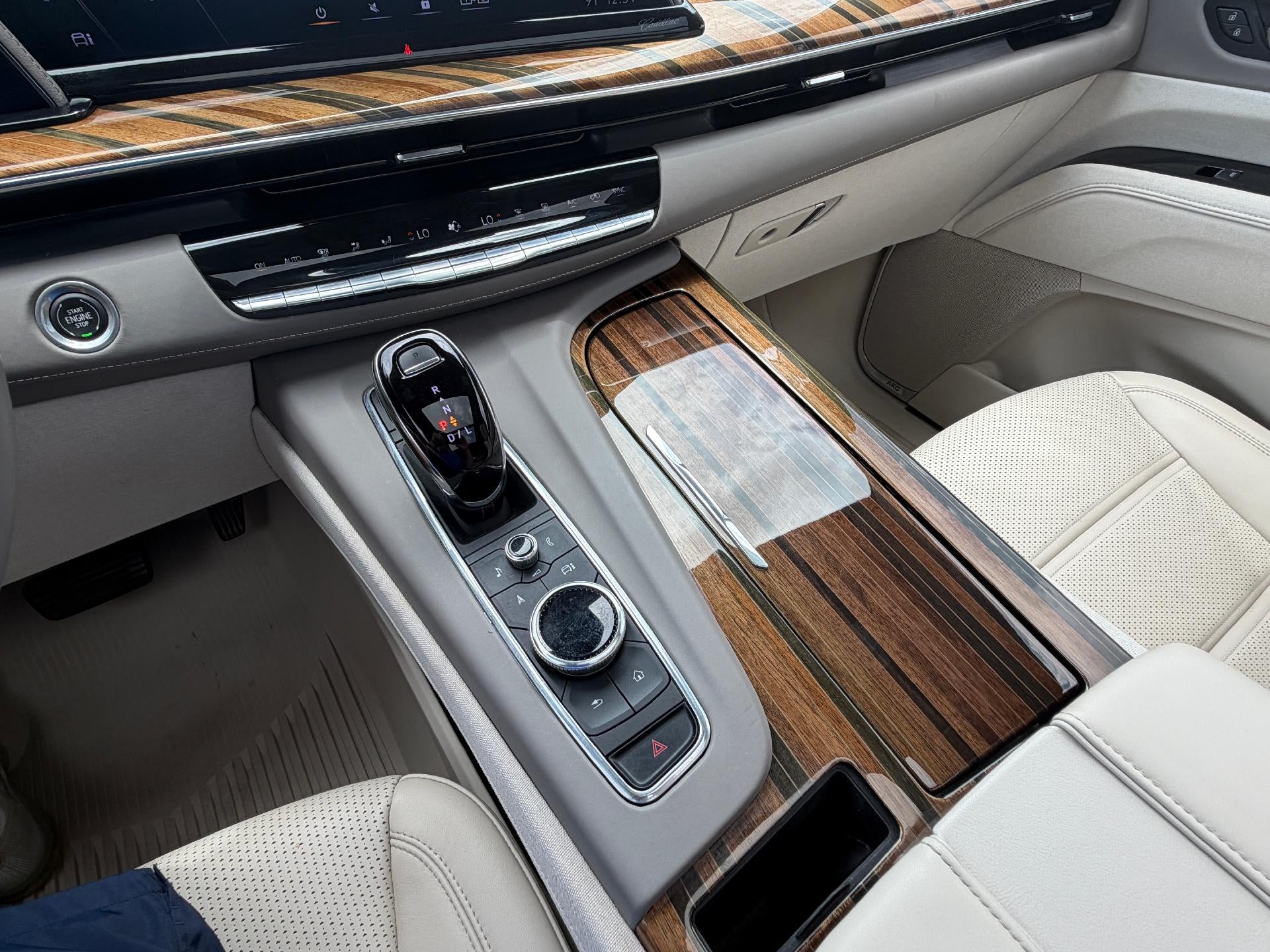 2022 Cadillac Escalade 4WD Sport Platinum