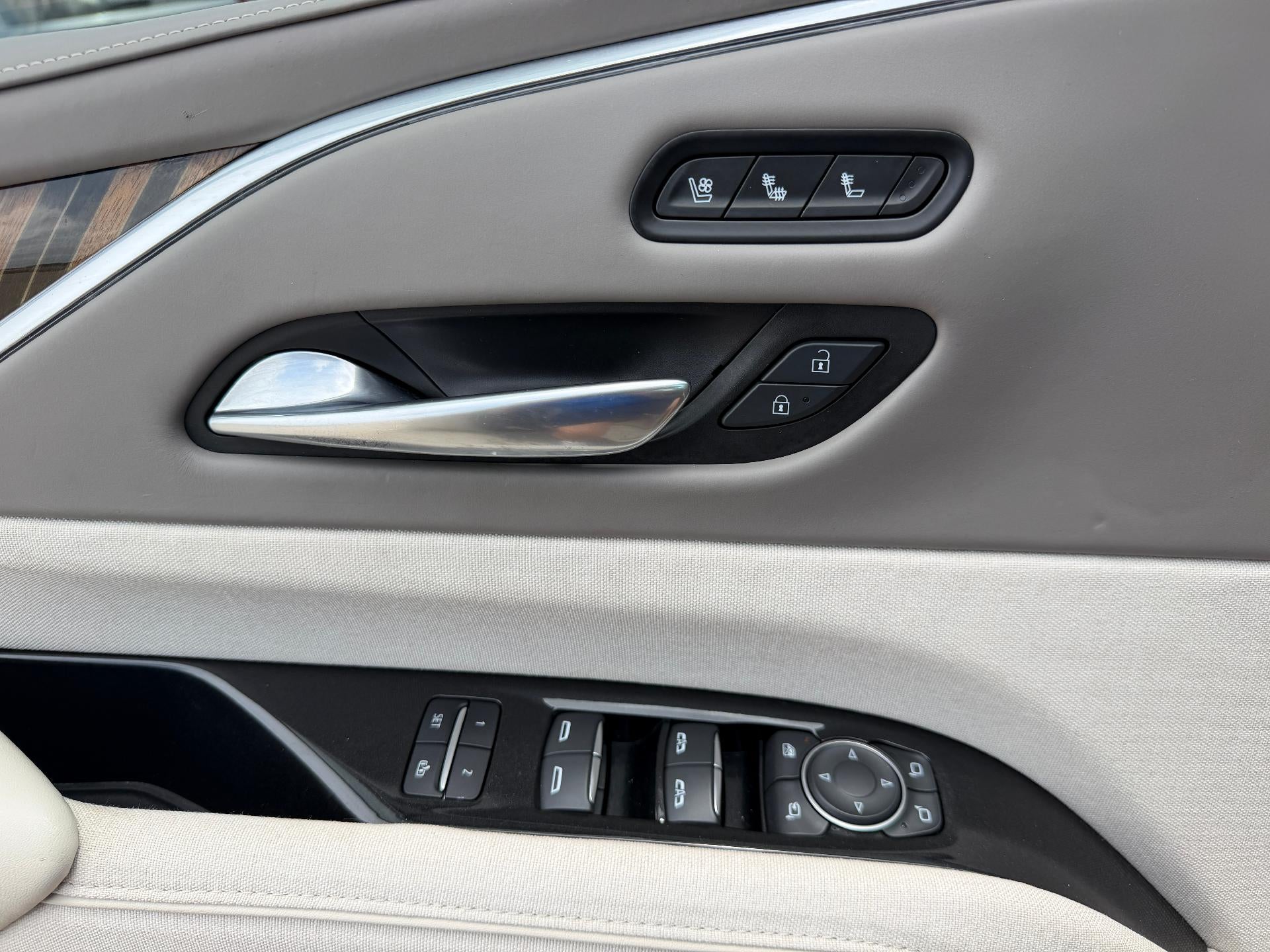 2022 Cadillac Escalade 4WD Sport Platinum