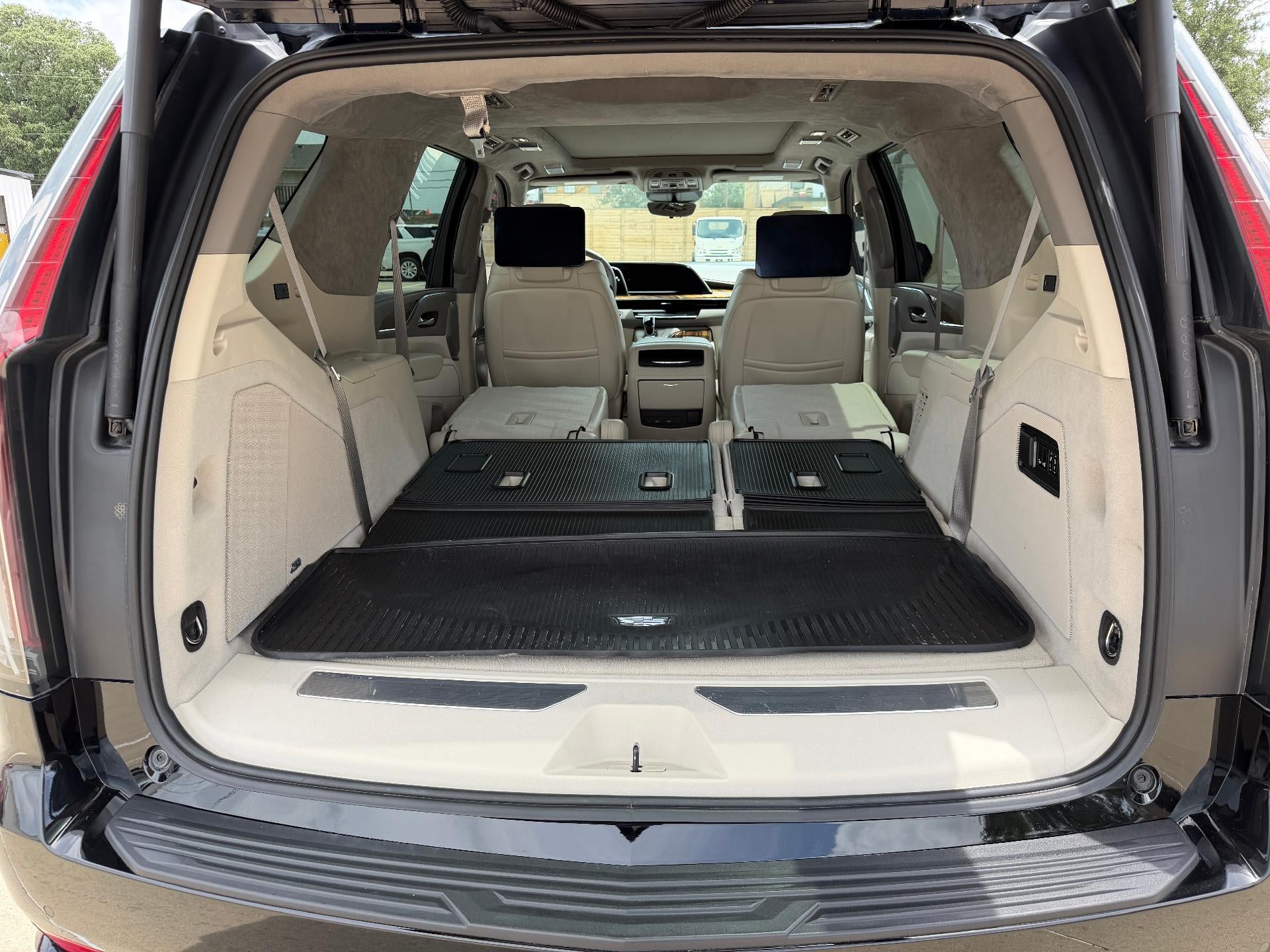 2022 Cadillac Escalade 4WD Sport Platinum