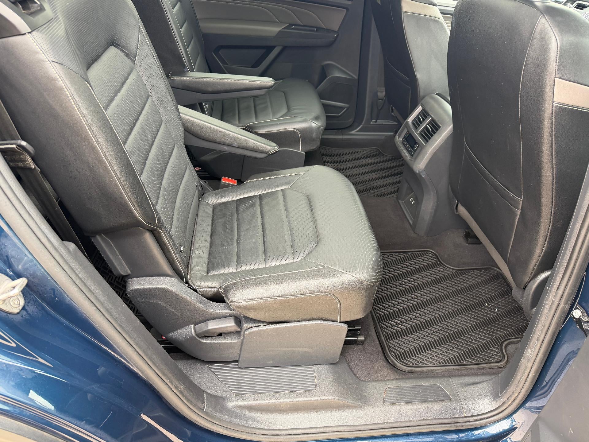 2023 Volkswagen Atlas 3.6L V6 SEL Premium R-Line 4MOTION