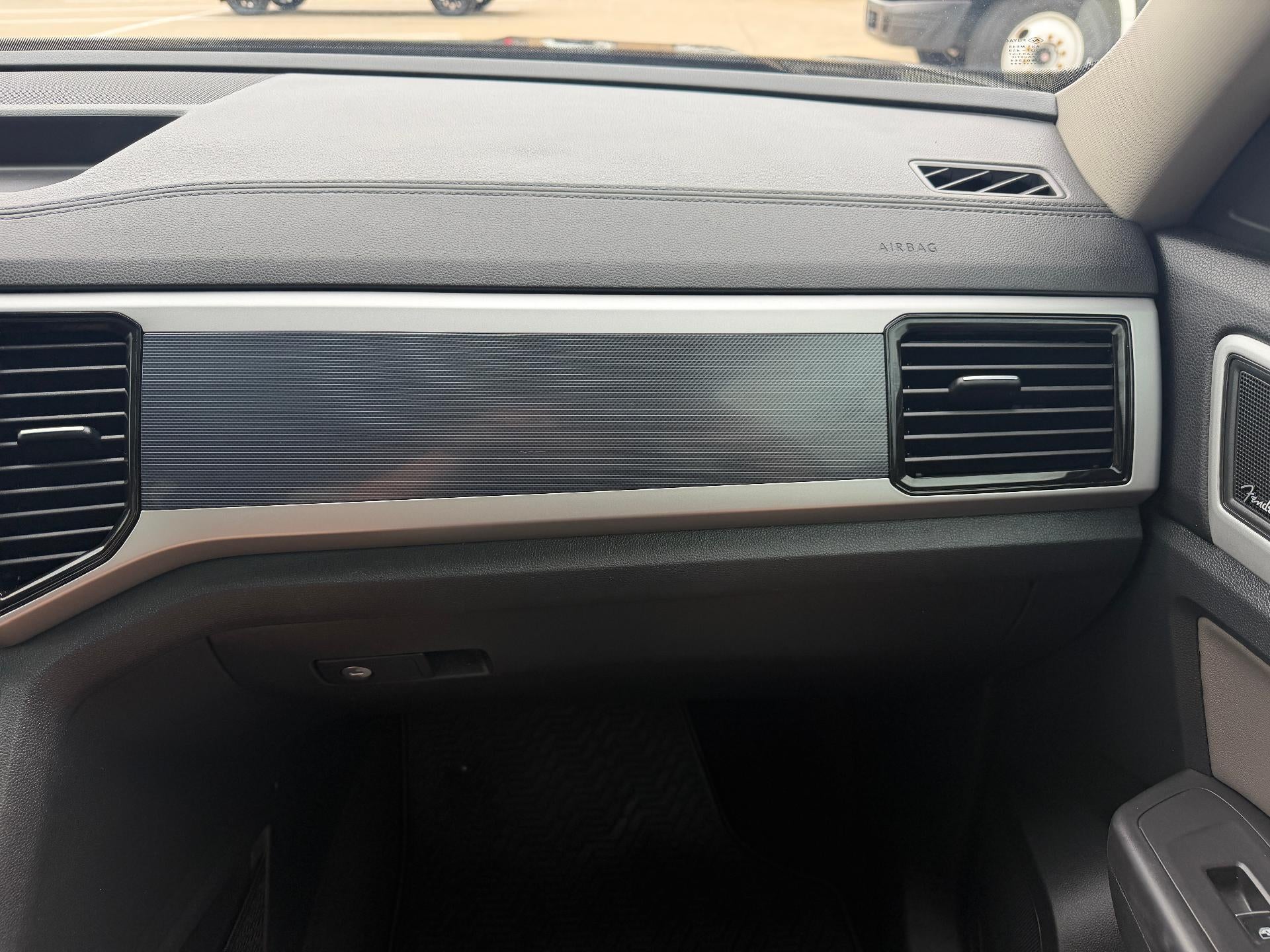 2023 Volkswagen Atlas 3.6L V6 SEL Premium R-Line 4MOTION