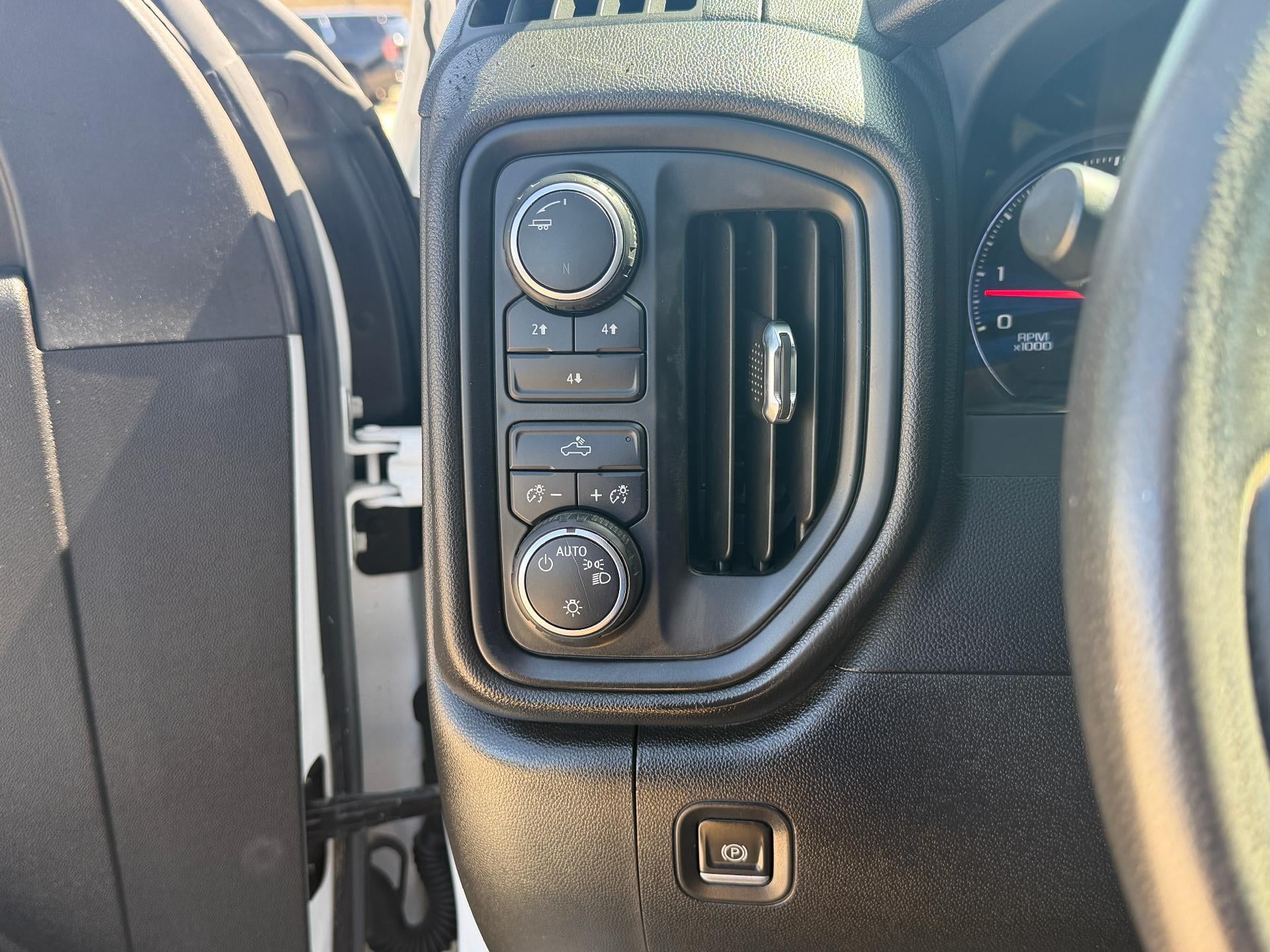 2022 Chevrolet Silverado 2500 HD Crew Cab Standard Box 4-Wheel Drive Custom