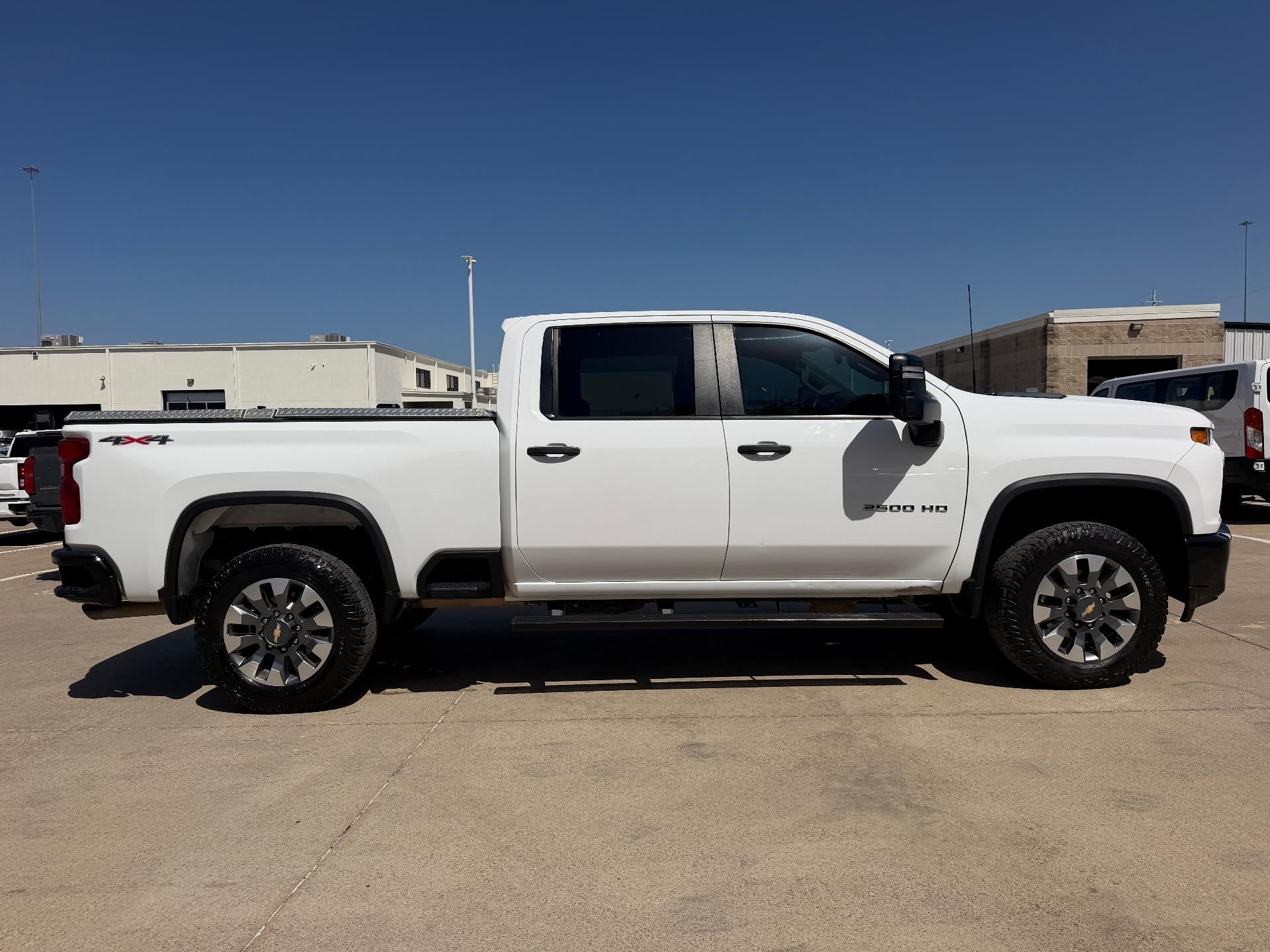 2022 Chevrolet Silverado 2500 HD Crew Cab Standard Box 4-Wheel Drive Custom